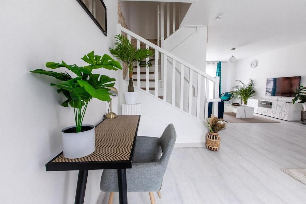 Forest Chic : Maison San Marina Apartment Parmain Ngoại thất bức ảnh