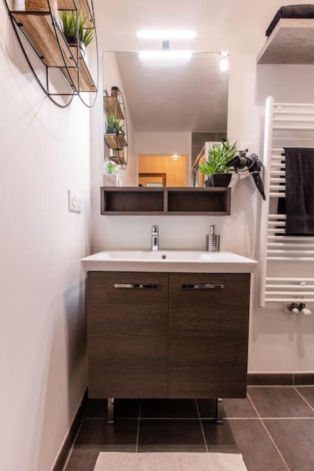 Forest Chic : Maison San Marina Apartment Parmain Ngoại thất bức ảnh